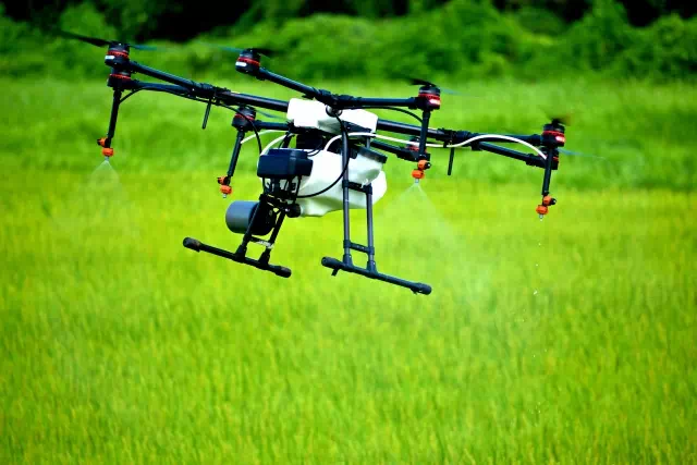 귀농을 준비한다면 농사용 드론에 관심갖자